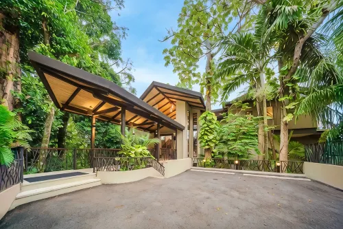 Manuel Antonio Luxury Villa – Fully Staffed 8 Br Estate with Chef, Ocean Views - Villas