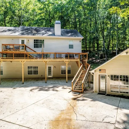 Game Room, Quiet Cove & Dock!  Lakefront! Sleeps 16