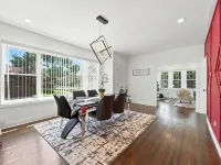 Cozy 5BR Chicago Retreat Sleeps 10 Hotels near Bronzeville Children's Museum