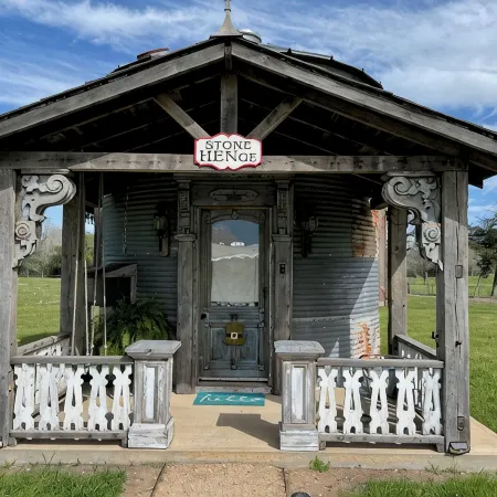 8 Minutes from Round Top! Your Silo-Bration DestinationStoneHENge Silo #2