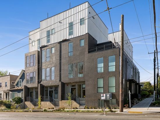 Centrally Located Capitol Hill Townhome w/ Amazing View & Free Parking Onsite