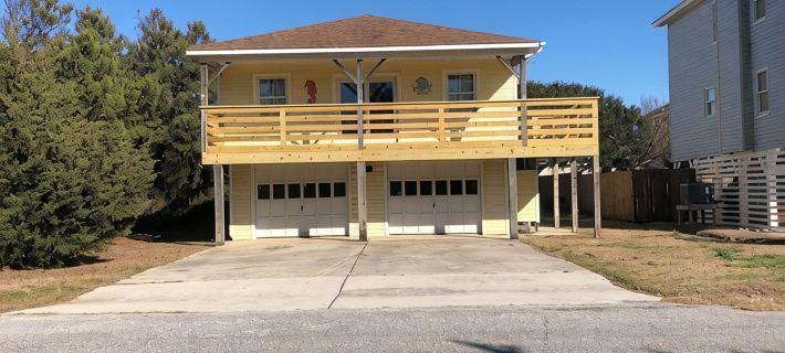 Quaint 4-bedroom cottage in Nags Head located just minutes from white silky sand Hotels in Dare County