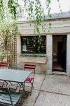 Maison Madeleine, Charmante Maison de Cœur de Ville Avec Extérieur, 12 Personnes