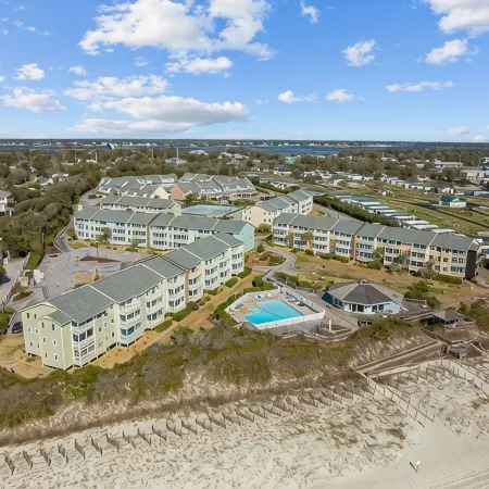 Beautifully updated condo with serene ocean view and close to dining and shops.