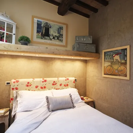 Il Barbacane,nice small house with pool, small doesn’t mean small,but beautiful