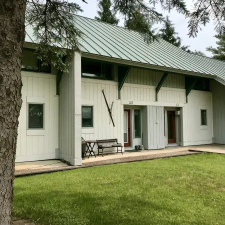 Stylish 2 bdrm/2 bath: named "The best small condo in Stowe"