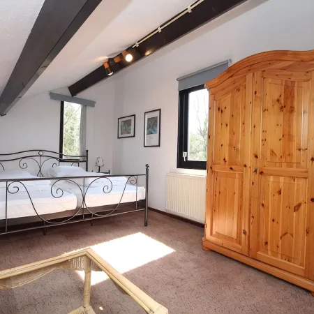Detached house of 95m2, exclusive on the edge of the park, garden 700m2.