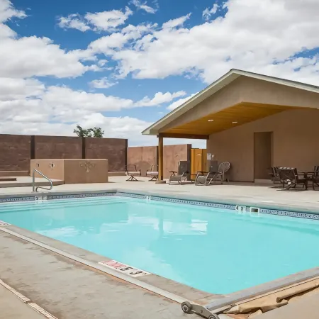 Stunning New 4 bedroom home minutes to Arches