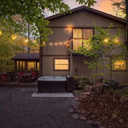 Pocono Lake Chalet w/Hot Tub, Pool Table, & Fire Pit. Pet friendly!