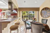Beautiful Palm Desert Home With Private  Backyard Pool and Jacuzzi
