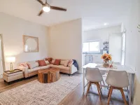 Charming Downtown Fort Mill Home w/ Large Backyard Hoteles en Fort Mill