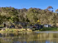 Loft Haven at Girraween Full house 1 bedroom with queen bed near National Parks
