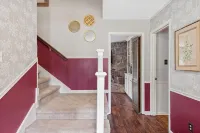 Beautiful Tudor Style home centrally located, and packed with amenities! - Wifi