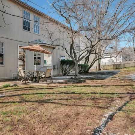 Entire 3-level, 3 BRM home w/King/Queen/Twin beds