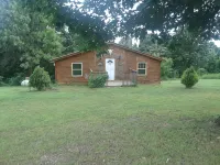 Cedar Cabin located on a working Buffalo Farm near the Buffalo National River - Hytter
