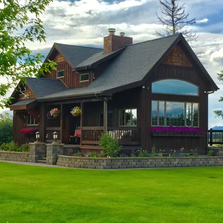 Stage Road Estate. Peaceful executive home close to Glacier National Park.