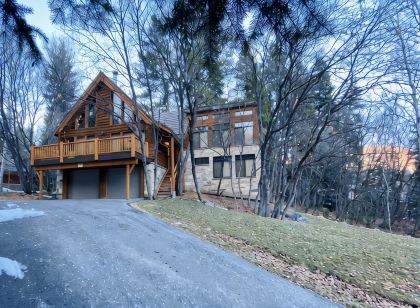 'Spectacular' 4 Bedroom, 3 Bath, Sundance Mt. Home, Central A/C