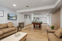 1419-Walk to Mayo St Mary-Ritabnb Cheerful 5Br+6Baths,1 Min Walk to St.Marys