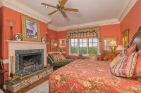 Wintersun.. A World Class Private Estate Atop A Mountain 15 min from Asheville