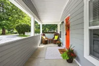 White River Hideaway • Waterfront Fun & Relaxing Views - Homestays