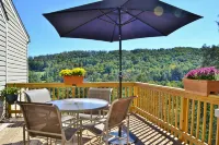 Cliff’s End • Ski & Golf Views • Fire Pit • Game Room