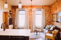 Modern, Historic Downtown Loft -  Ferienwohnungen