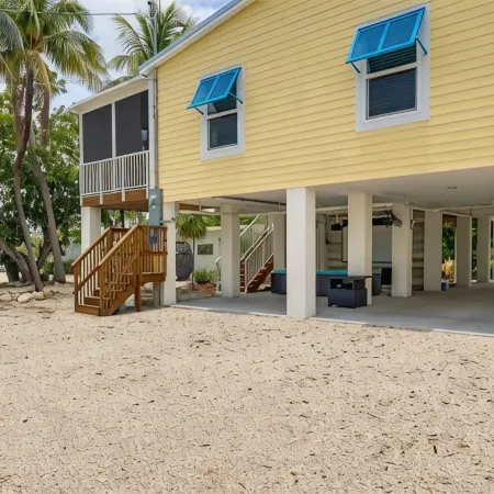 New! Oceanview Oasis whole house - Theater - Screened Porch - Sundeck - Grill
