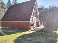 Josh’s Campton Cottage by the Pemi River in the White Mountains! Hotels in Campton