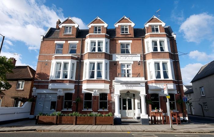 Kew Gardens Hotel