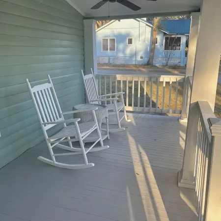 All New Deland Den 4BR, pool, blocks fr Stetson & Downtown