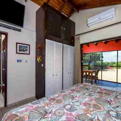 Affordable Waterfront-  Instant Holiday Mode - Lac Bay Casitas Rooms