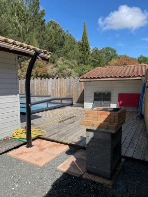 Near Soulac/mer 50M² air-conditioned chalet with private heated indoor pool