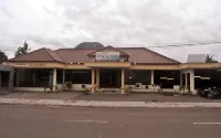 Grand Wisata Hotel