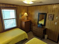 Oceanside Beach Cottage! Steps to the Ocean!  Great Location!  Kitty Hawk, NC - 2 tähden