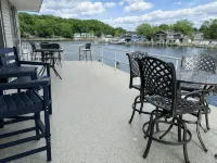 Couples Waterfront Condo Saugatuck Kayak-Beach-Hike-Kayak  Outdoor Heated Pool Hotels in Saugatuck