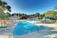 < 10 min. to beach, trails & The WHARFdog friendly) - Villas
