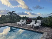 Charming Nevis Cottage with pool and ocean view on grounds of Hermitage Inn - С бассейном