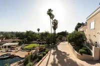 Caesar’s Villa on the Hills of Orange - Uima-altaat
