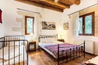 Villa Aloni - parking
