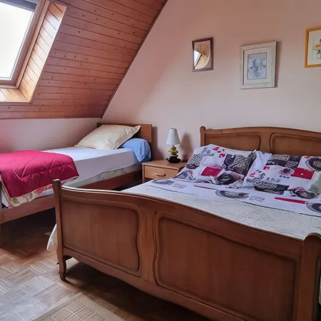 Twin detached villas 100m from the beach