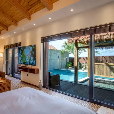 Hyeopjae W.Hill Pool Villa Hotels near Raon Zoo
