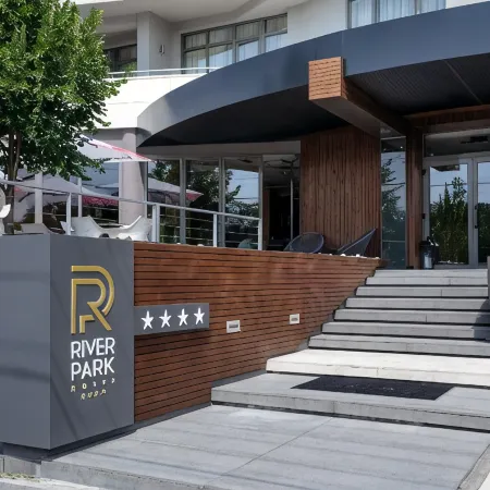 Hotel River Park
