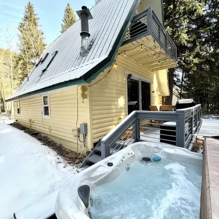 Lazy Me ~ A Magical Creek-front Cabin with Hot Tub! Private Woods
