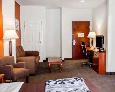 سليب إن آند سويتس أوكلاهوما سيتي نورث ويست Hotels near بين سكوير مول