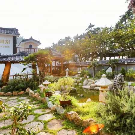 Namhae Alpenok Beach Pension