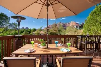 Uptown Sedona Luxury • 3 King Suites • Views • Hot Tub&Fire Pit • Walk to Dining