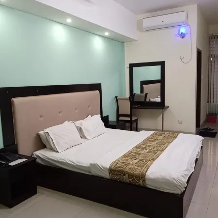 Grand Surma Hotel
