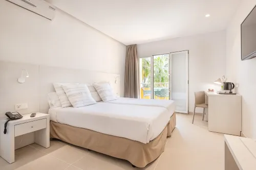 弗洛爾洛杉磯阿爾門德羅斯飯店