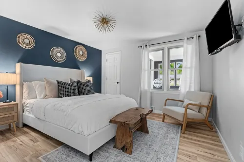 Gatsby Hideaway:  Boutique stay less than a mile to Lambeau Field - 3-Star