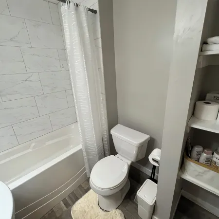 Cozy Suite – Private Entrance, Fast Wi‑Fi & Smart TV – Family & Pet‑Friendly